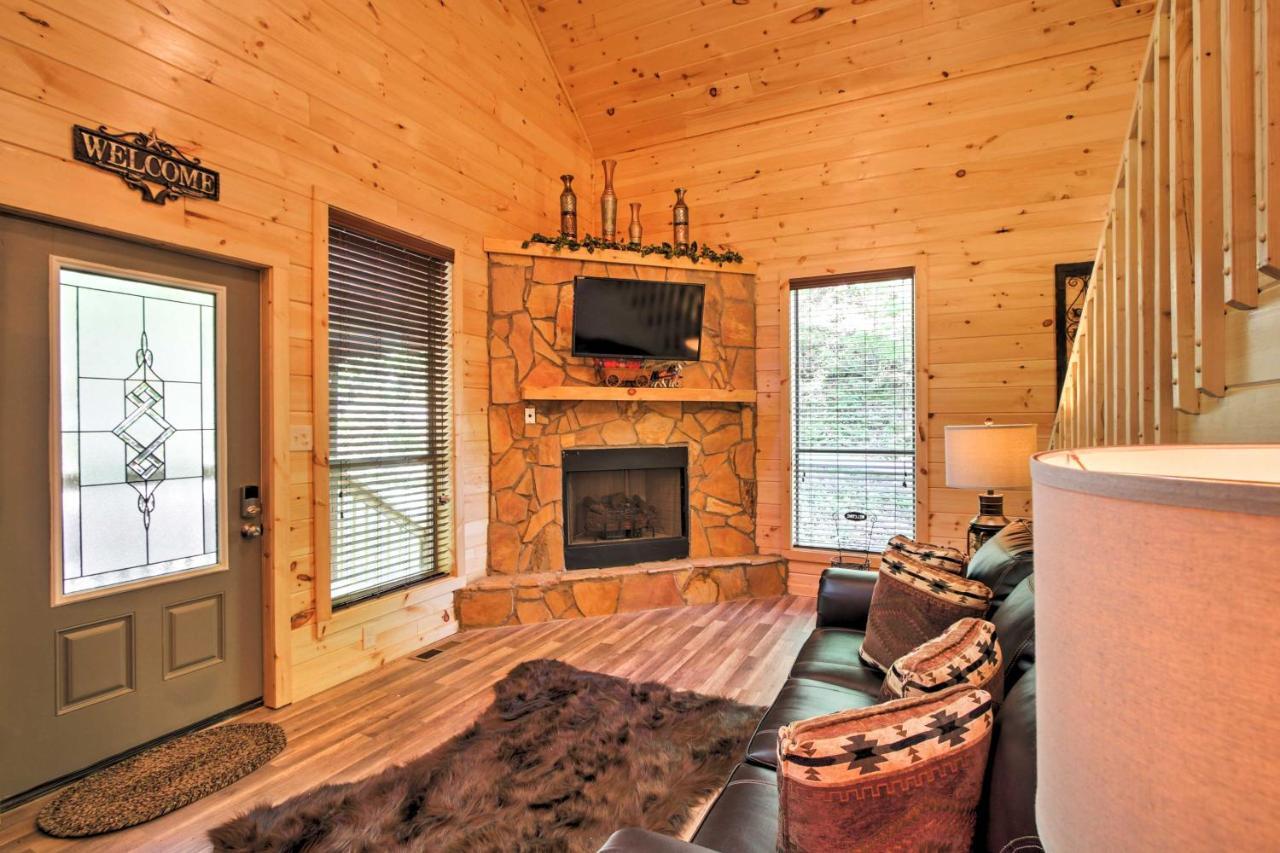 Gatlinburg Cabin With Hot Tub 5 Mi To Downtown Exteriör bild