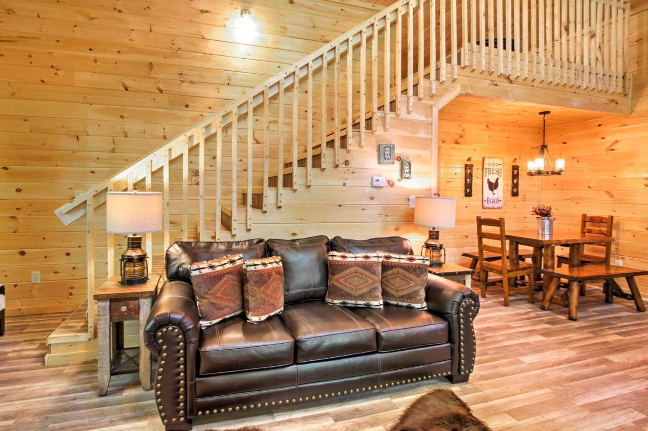 Gatlinburg Cabin With Hot Tub 5 Mi To Downtown Exteriör bild
