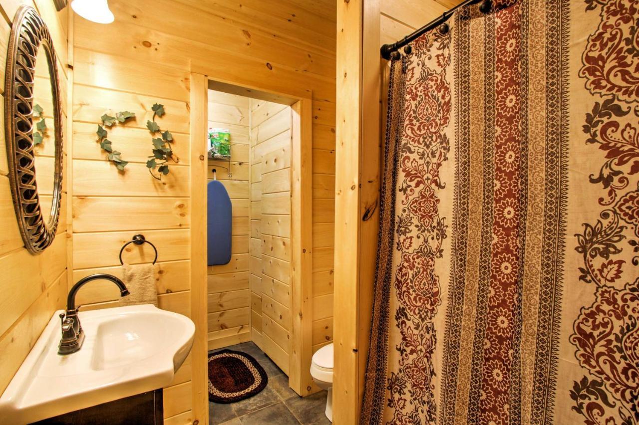 Gatlinburg Cabin With Hot Tub 5 Mi To Downtown Exteriör bild