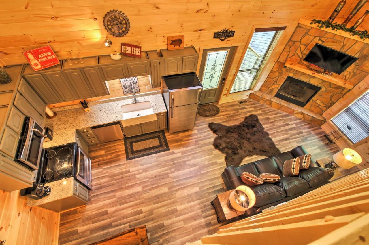 Gatlinburg Cabin With Hot Tub 5 Mi To Downtown Exteriör bild